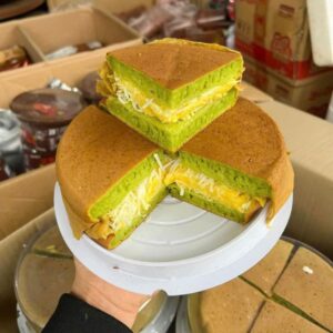 bánh bò kẹp dừa